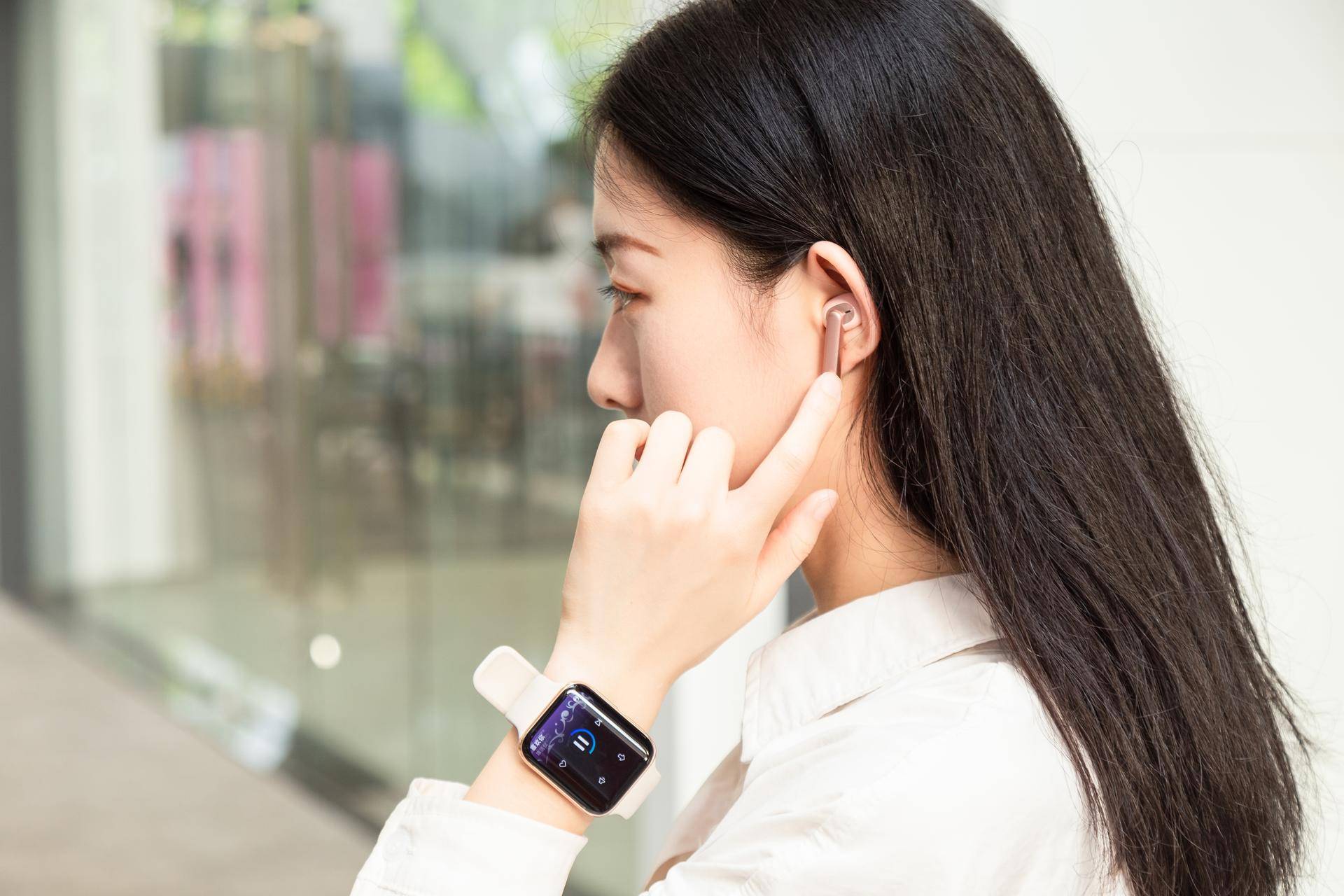 与众不同的oppowatch,oppowatch引领时尚轻松出行