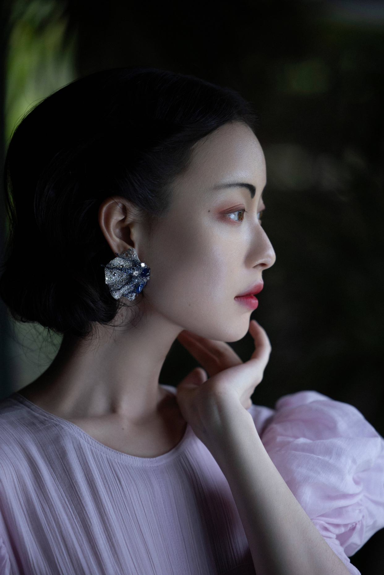 倪妮水墨眉仙都妆容分析,倪妮复古大片