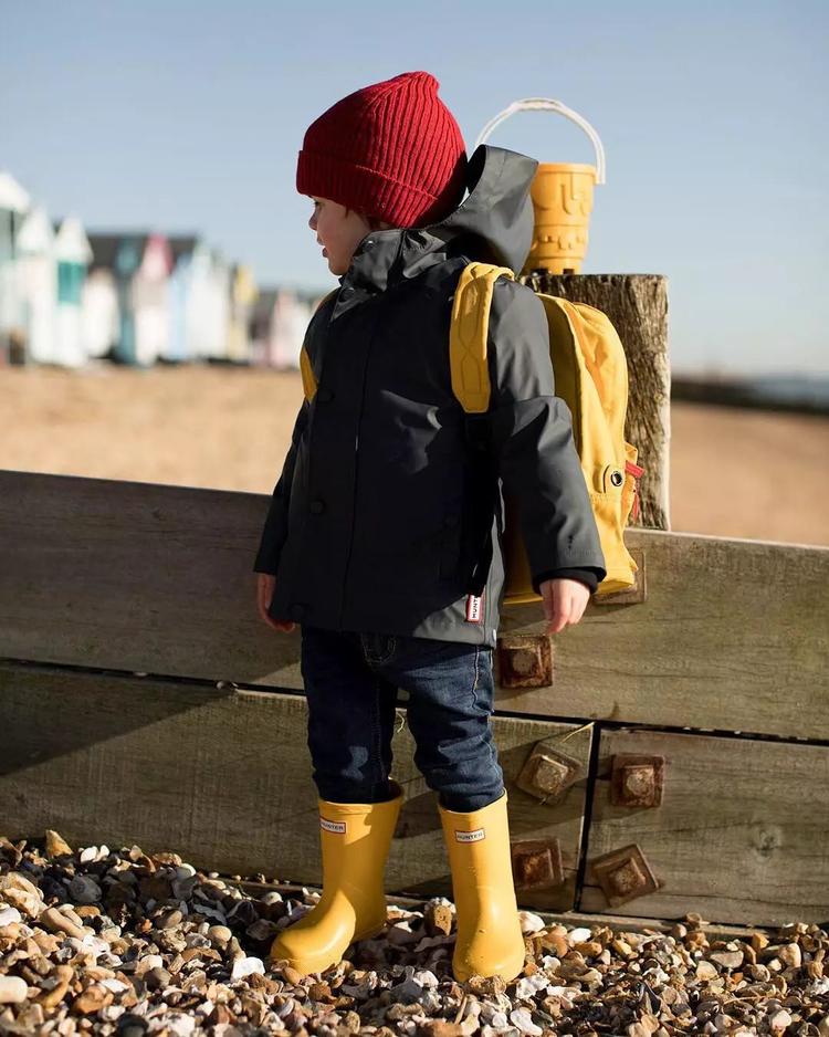 下雨天该不该穿aj,适合在雨天穿的aj