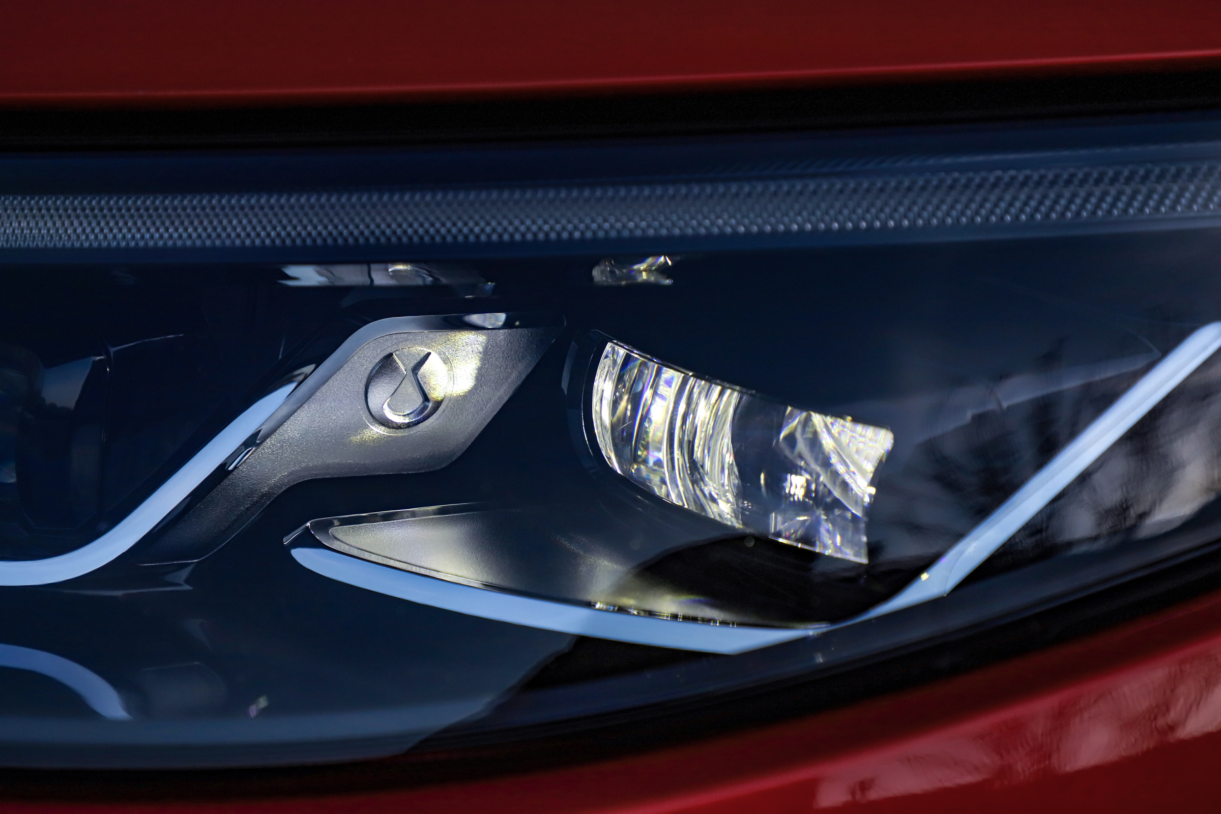 30万左右的插电混动suv7座排行榜,30万落地进口插电式混动suv推荐