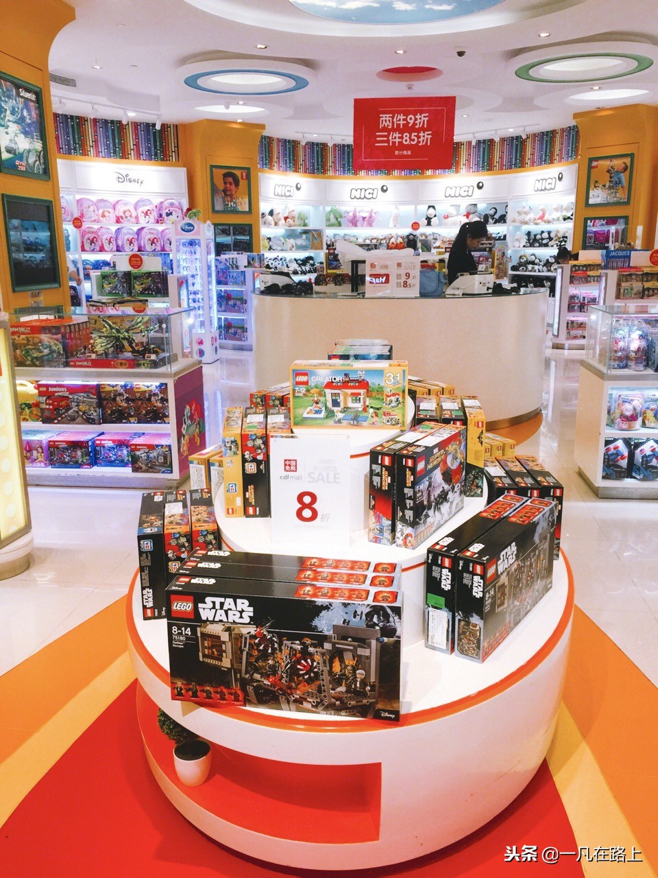 三亚最大的免税店离哪个景点近,三亚免税店最值得去哪个