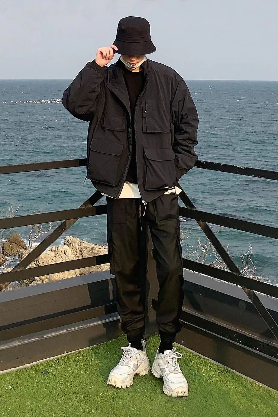 束脚裤的四种穿法,运动鞋束脚裤怎么搭配外套