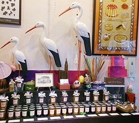 日本东京巢鸭商店街,东京巢鸭街区老照片