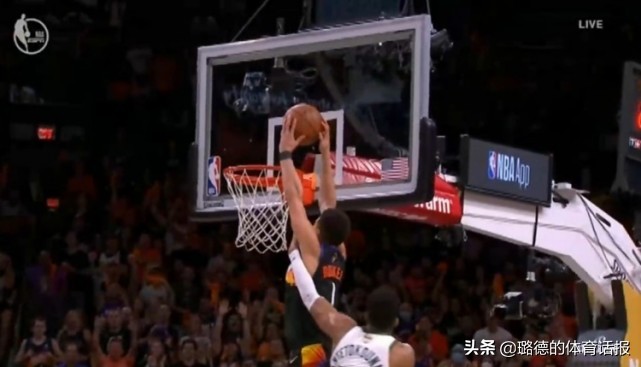 布克恶意犯规字母哥,字母哥犯规布克