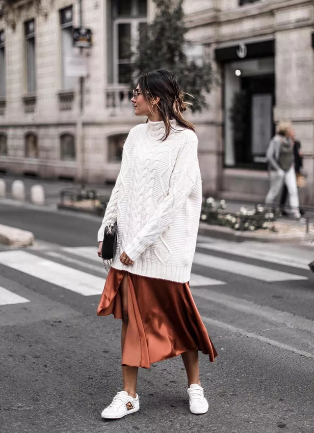 “三角妹”掌握扬长避短法，取舍上下身的优劣势，轻松穿出法式风