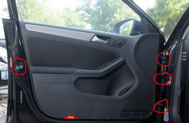 长安cs75plus车门异响怎么解决,汽车车门异响抹什么