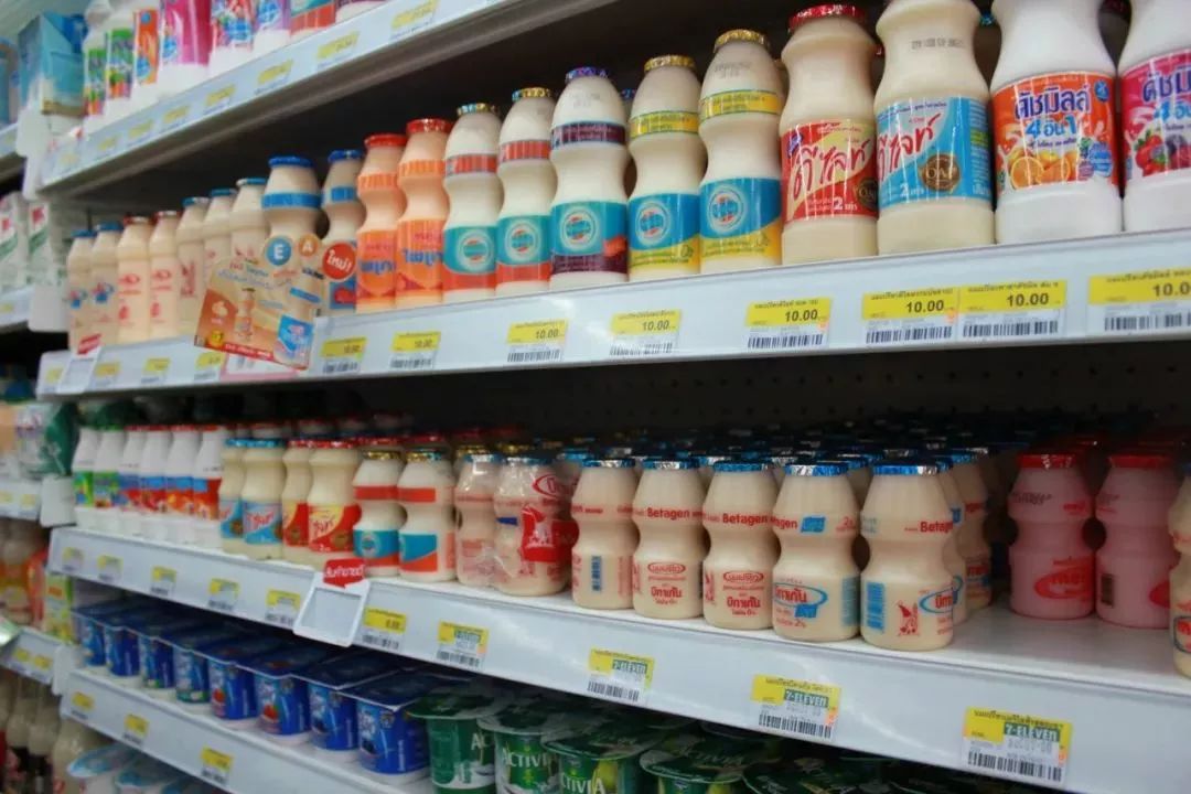 一瓶只卖2.2元小奶的公司,一年赚了36亿,这才是商业模式的秘密