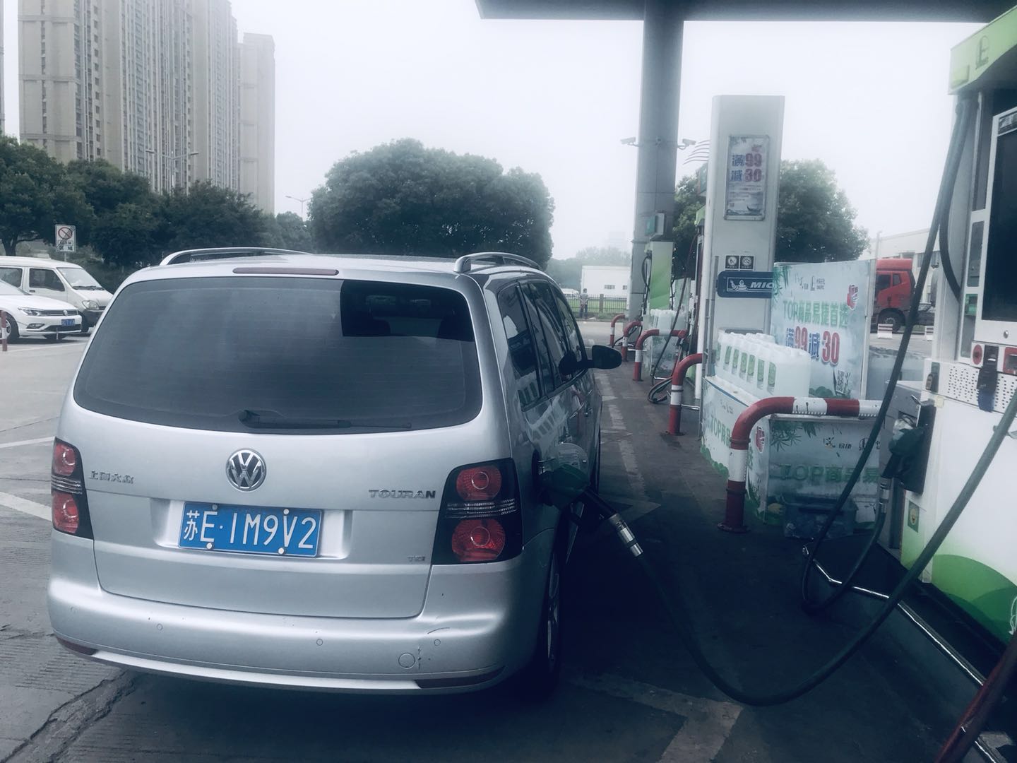 一失手买个大众赔了1万多。。。。伤透了心