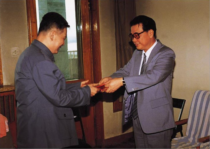 邓稼先核辐射病危完整版,邓稼先受到核辐射后的医治