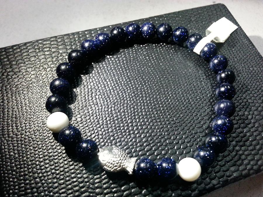 lv手链男士钛钢手链,男士戴金手链好还是银手链好