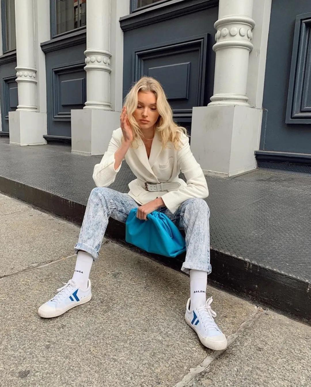 一套西装又正式又休闲,30-35岁女性春季穿搭西装