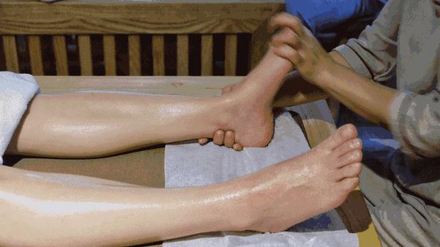 光脚不穿袜子穿鞋的好处,光脚不穿袜子会不会臭脚