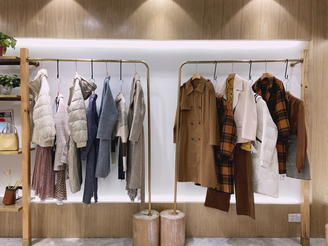 卡嘉茜女装官方旗舰店,卡嘉茜女装是什么档次