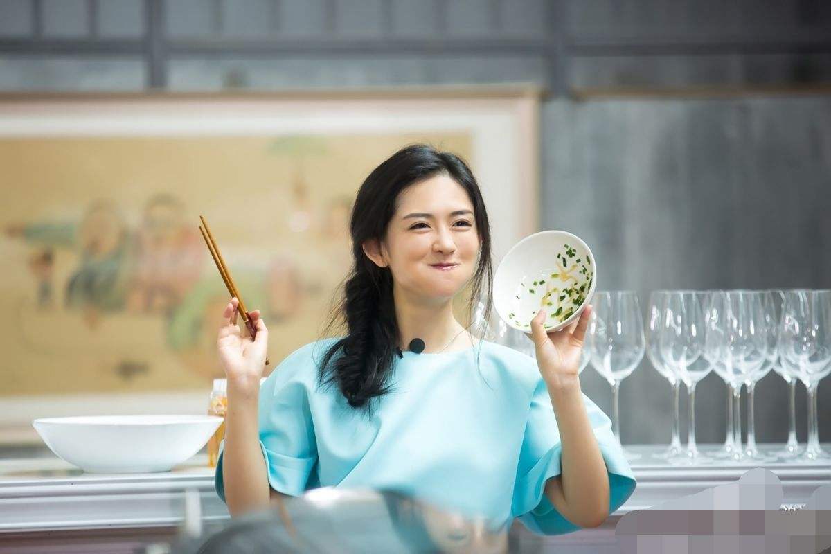 谢娜家庭背后的心酸,父母眼里的黄晓明