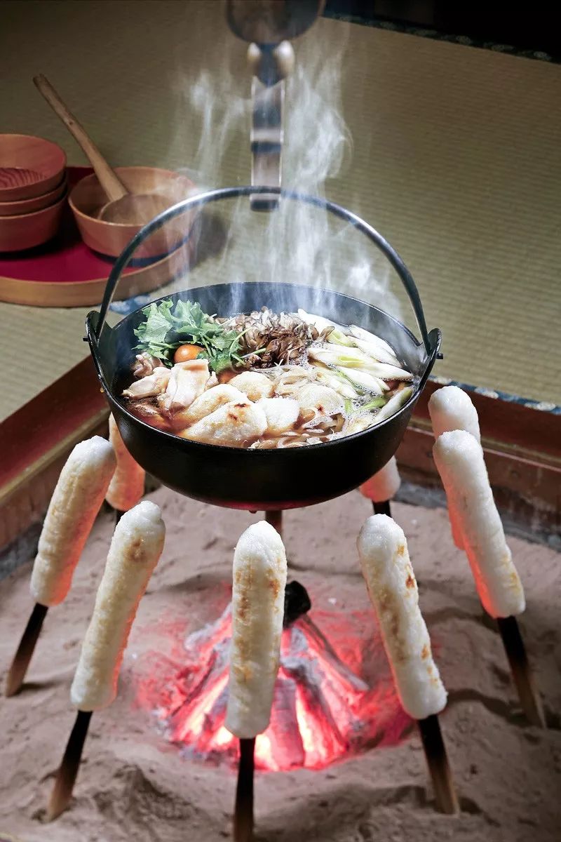 她是日本平安时代第一美人，家乡的火车和大米都以她的名字命名