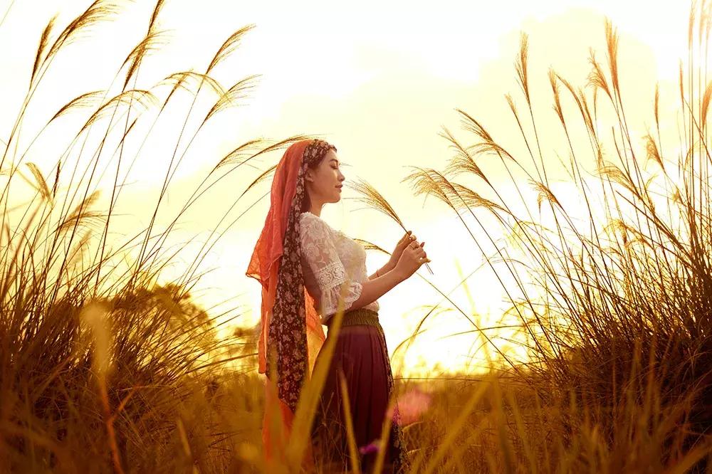 当代美诗都在此！和尚诗壁（76）回望当年牵手处，而今唯有落花新