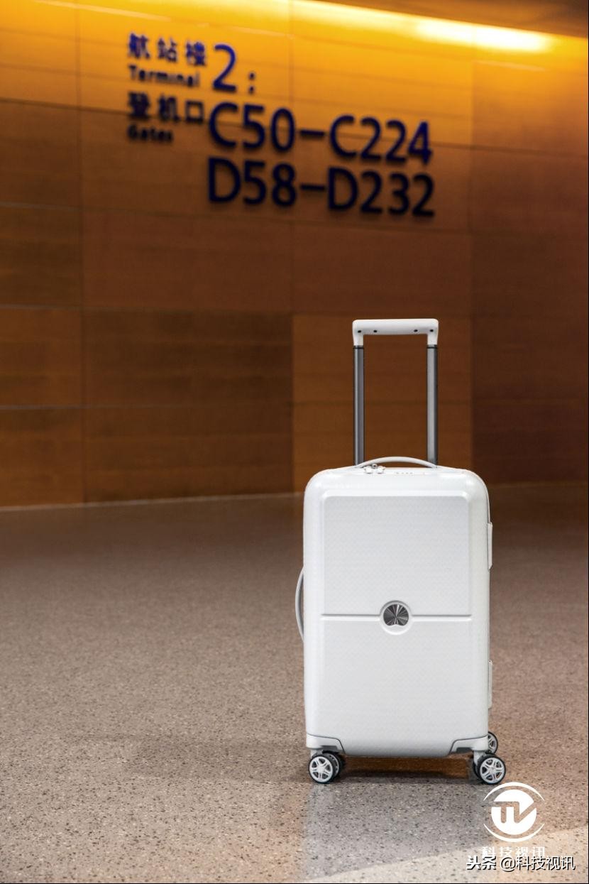 delsey行李箱巴黎哪个店有卖,delsey行李箱平底轮子