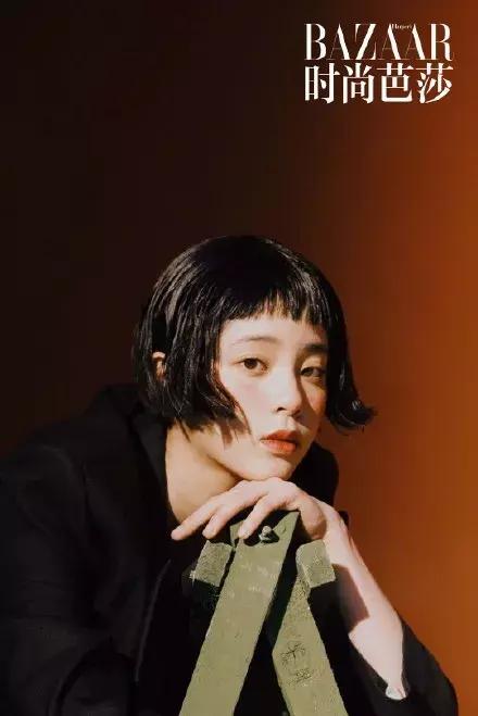 内扣怎么卷短发,一边内扣一边外翘短发