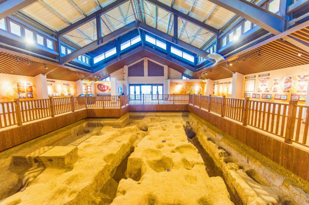 吐鲁番的葡萄熟了的景色,吐鲁番的葡萄熟了美丽的风景