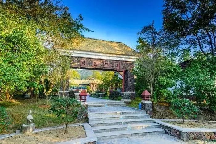 武汉周边温泉东南亚风情酒店,武汉周边温泉别墅度假哪里好