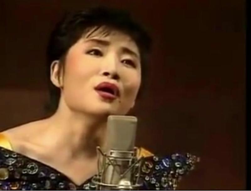 李娜青藏高原为何无人能超越,唱青藏高原的李娜近况如何