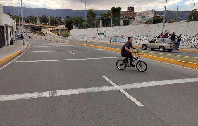 小天晨报丨近两年*疆新**逾12万建档立卡贫困劳动力实现转移就业，塔什库尔干机场项目获批