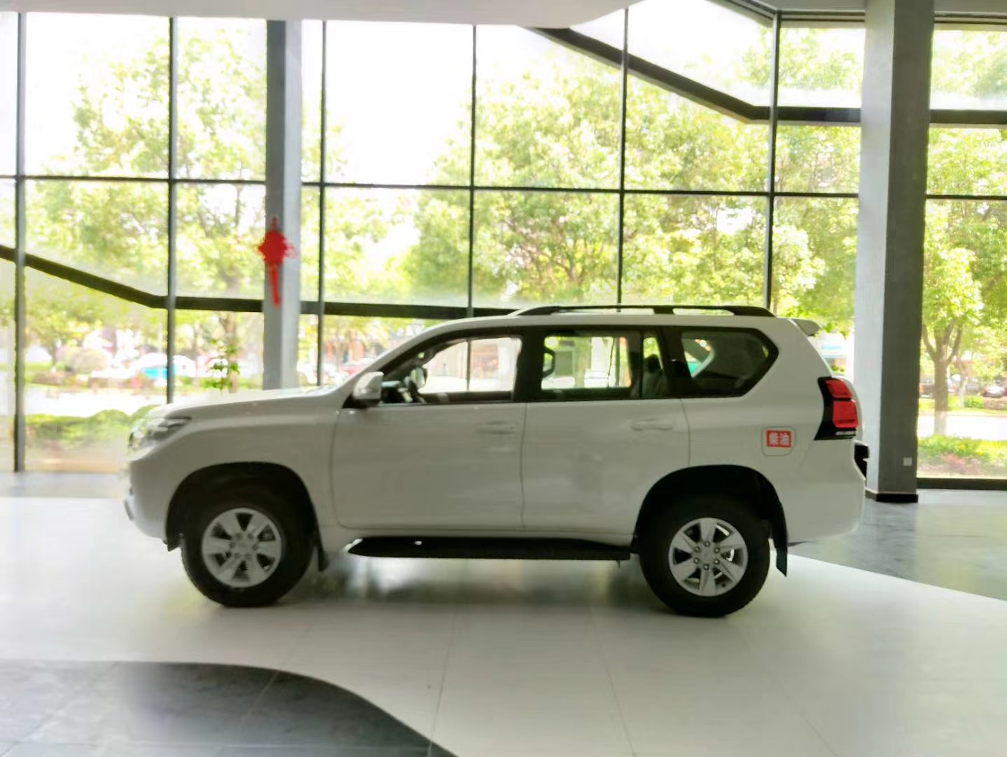 经典柴油越野车20款丰田霸道3000评测