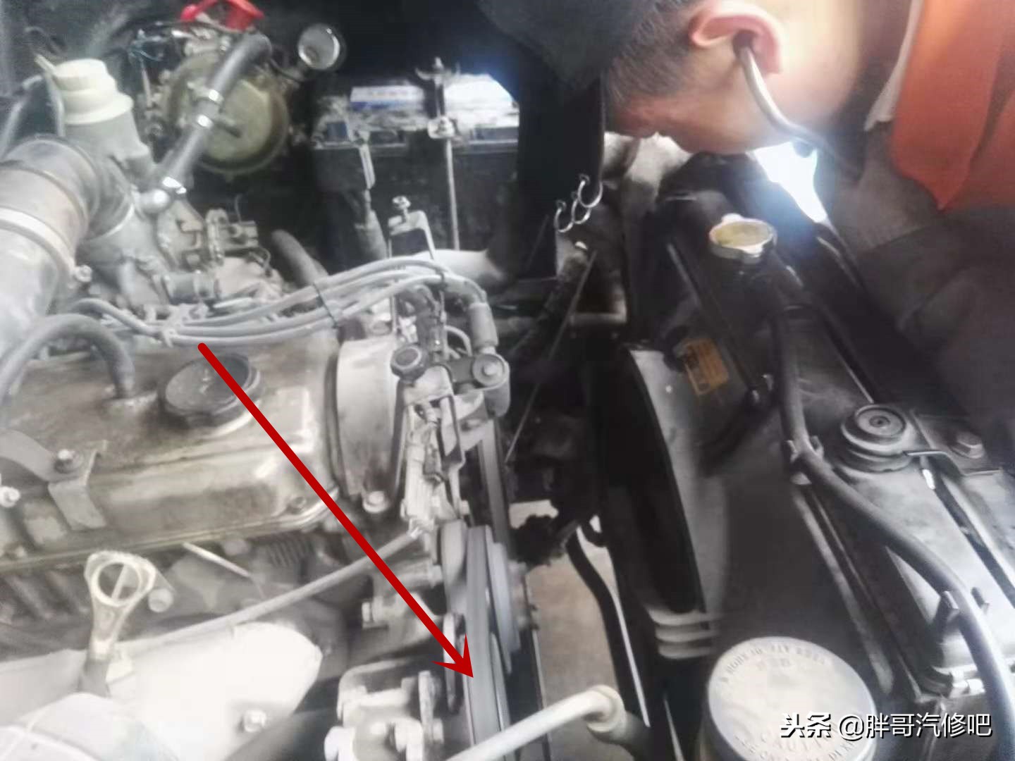 刹车踩重刹车片磨损快,刹车踩下去很低维修