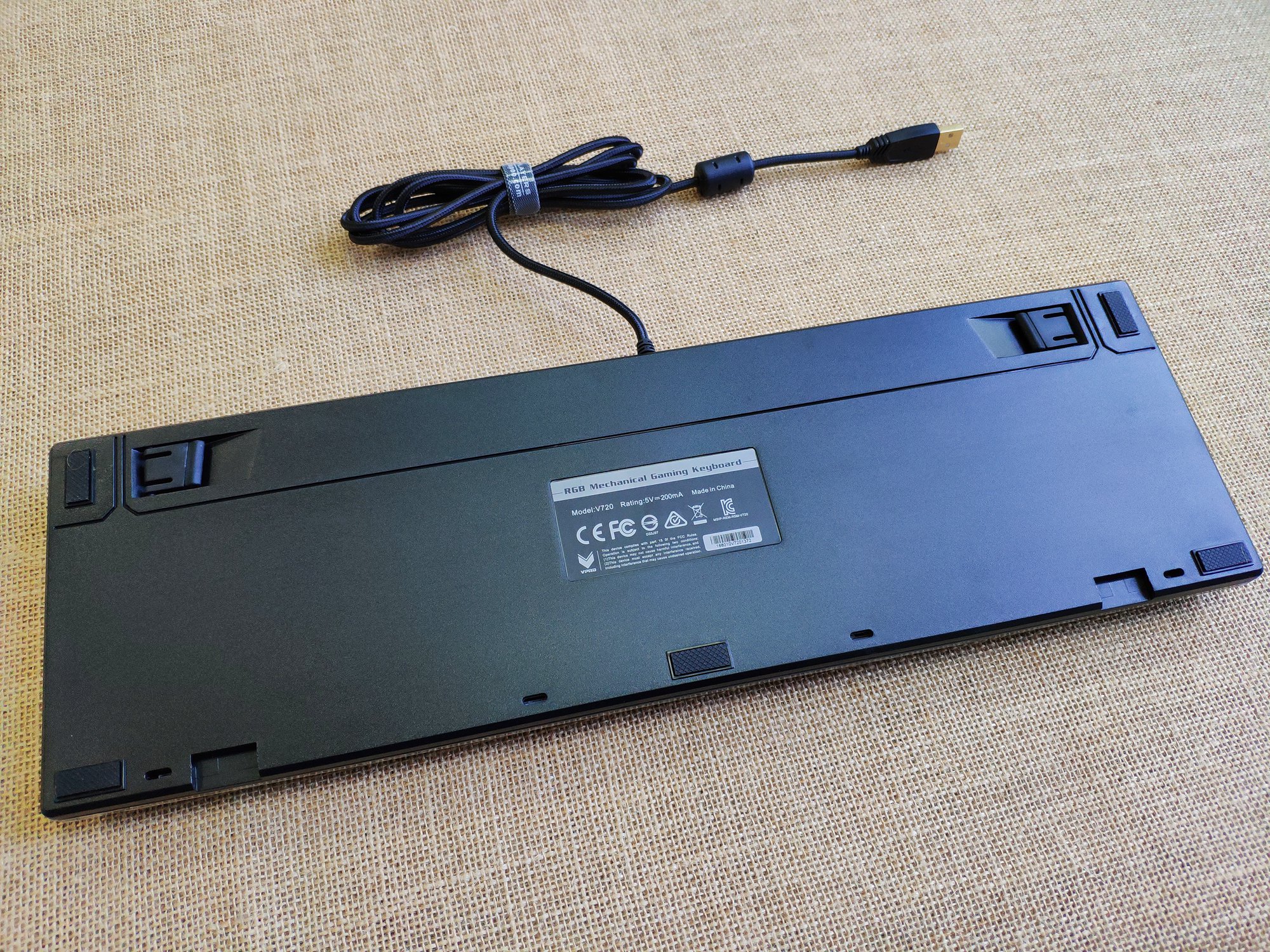 入门级机械键盘选雷柏还是达尔优,入门级机械键盘推荐