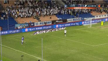 邱添一空门不进算啥，泰达队有一球被外媒评为史上最糟糕空门不进