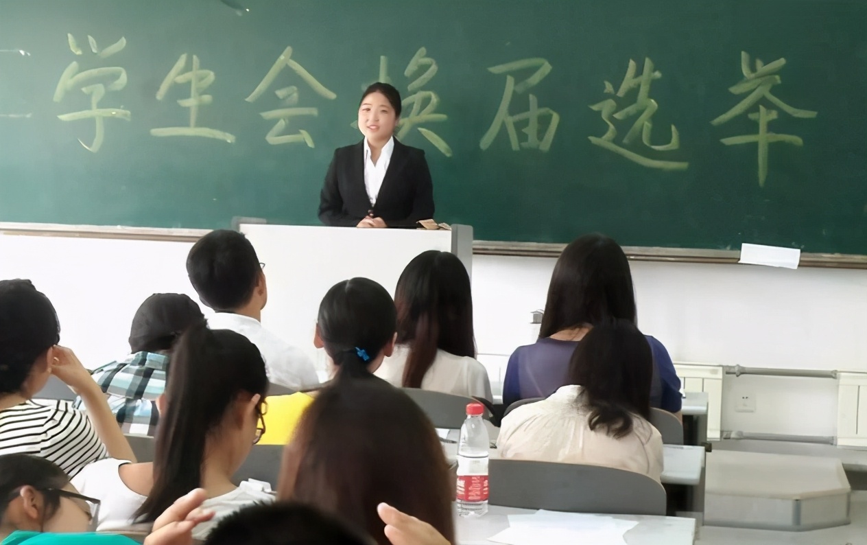 大学学生会面试的问题及答案,学生会面试常见问题及答案文库