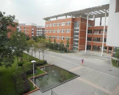 江苏南京外国语学校,南京外国语学校高二五班