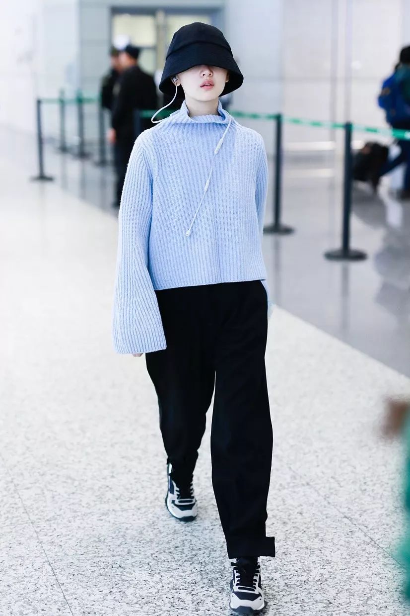 周冬雨变美女,周冬雨变好看了