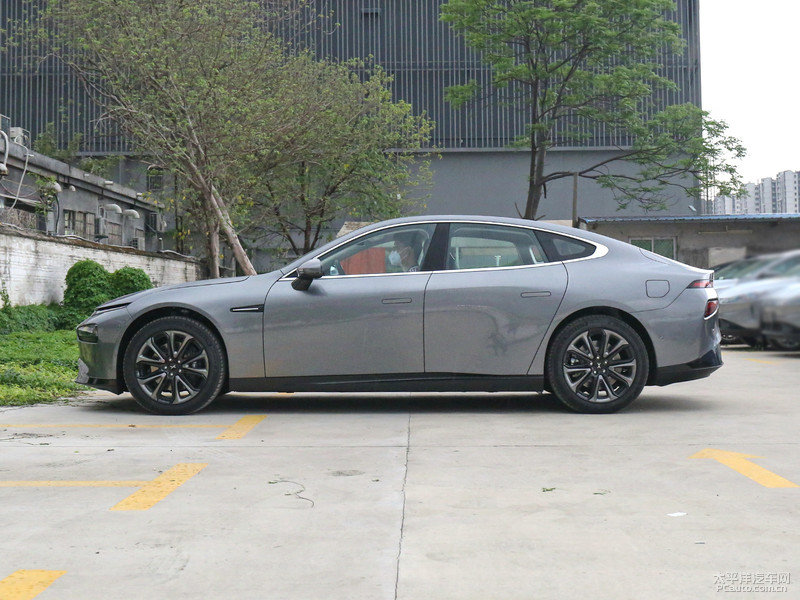 奥迪新a4l2023款,奥迪a3和小鹏p7哪个好