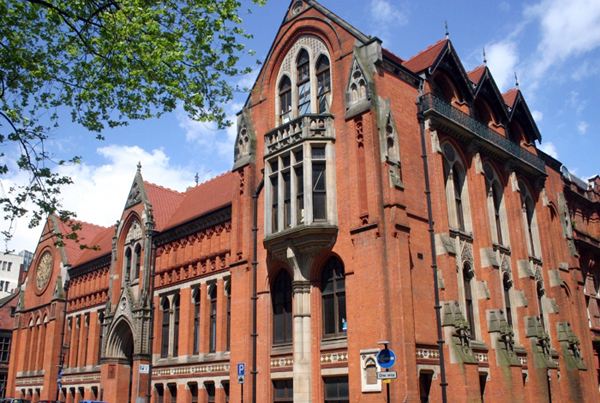 英国伯明翰大学申请条件,英国名校之伯明翰大学