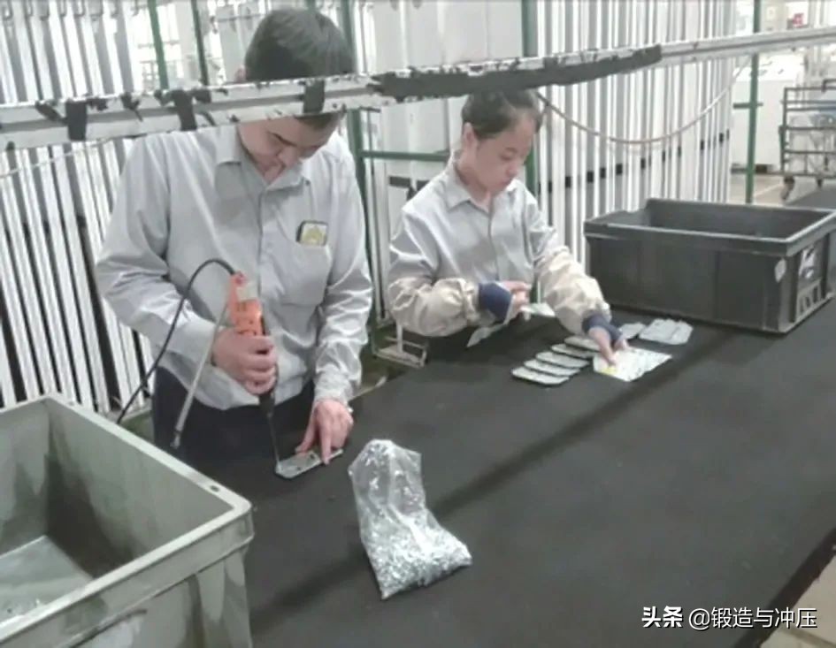 五金冲压件产品自动化加工,冲压件全自动化上料及装配