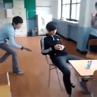 开心搞笑视频小哥哥,小哥哥搞笑视频gif