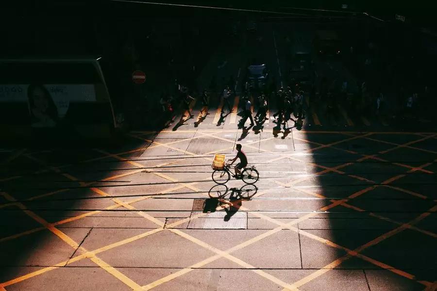 火车为什么还有人买硬座,火车卧铺比硬座难买