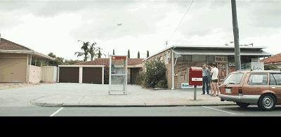 痴心妻子为“爱”绑架无知少女满足丈夫的施虐癖！