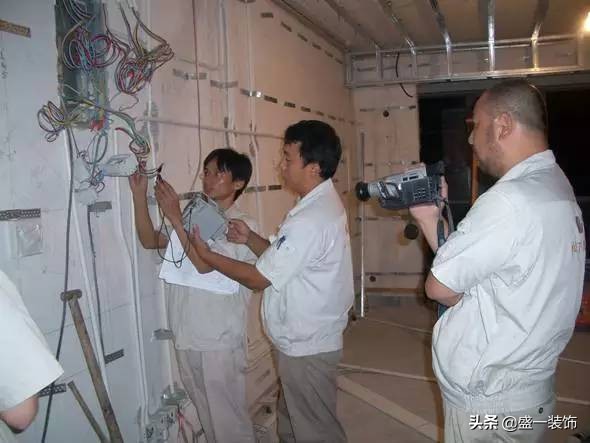 学知识学文化学技能,盛一装饰