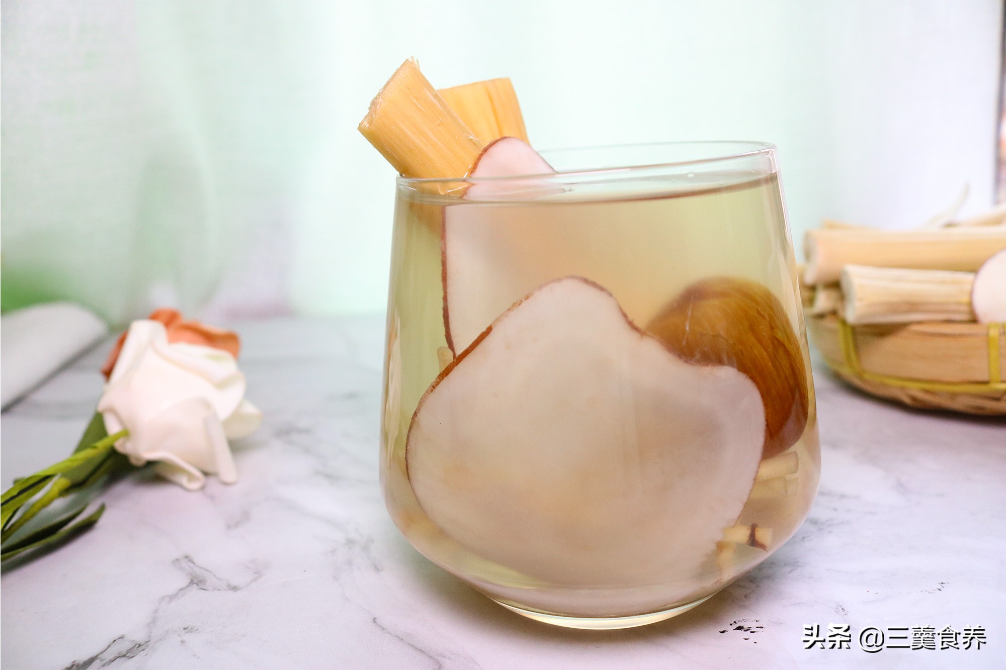 正宗竹蔗茅根雪梨茶大人小孩喝,夏季喝竹蔗茅根水的功效与作用