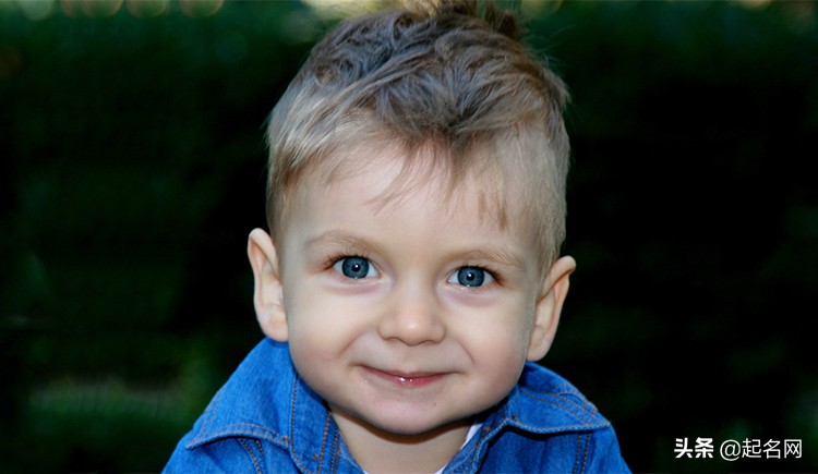 建党节出生男孩名字,建党节生的孩子该怎么取名字