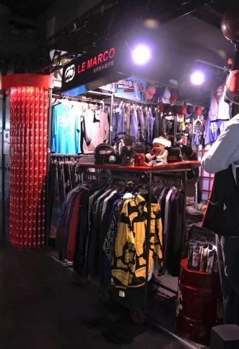 是什么，让乌鲁木齐人十年前就这么潮？