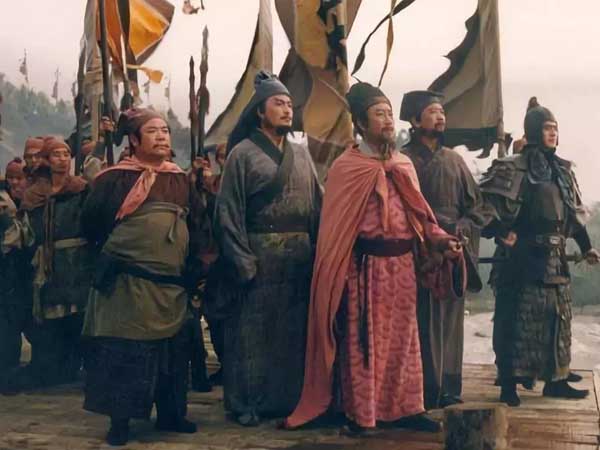 宋江为什么一直坚持要招安,宋江为何非要选择招安