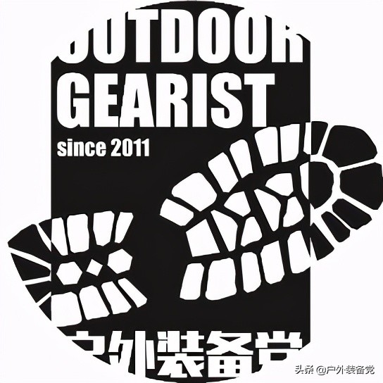 沙漠靴的正确清洗方式,登山靴脏了怎么清洗