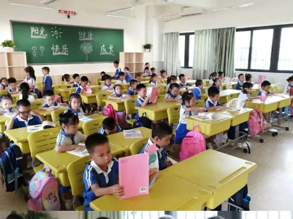 聚四海英才之荟萃，光明这所高标准学校正在崛起