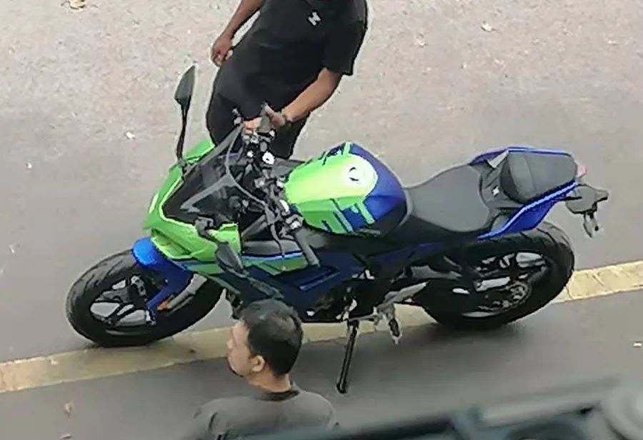 无极250rr动力测评,无极250rr竞技版续航油耗