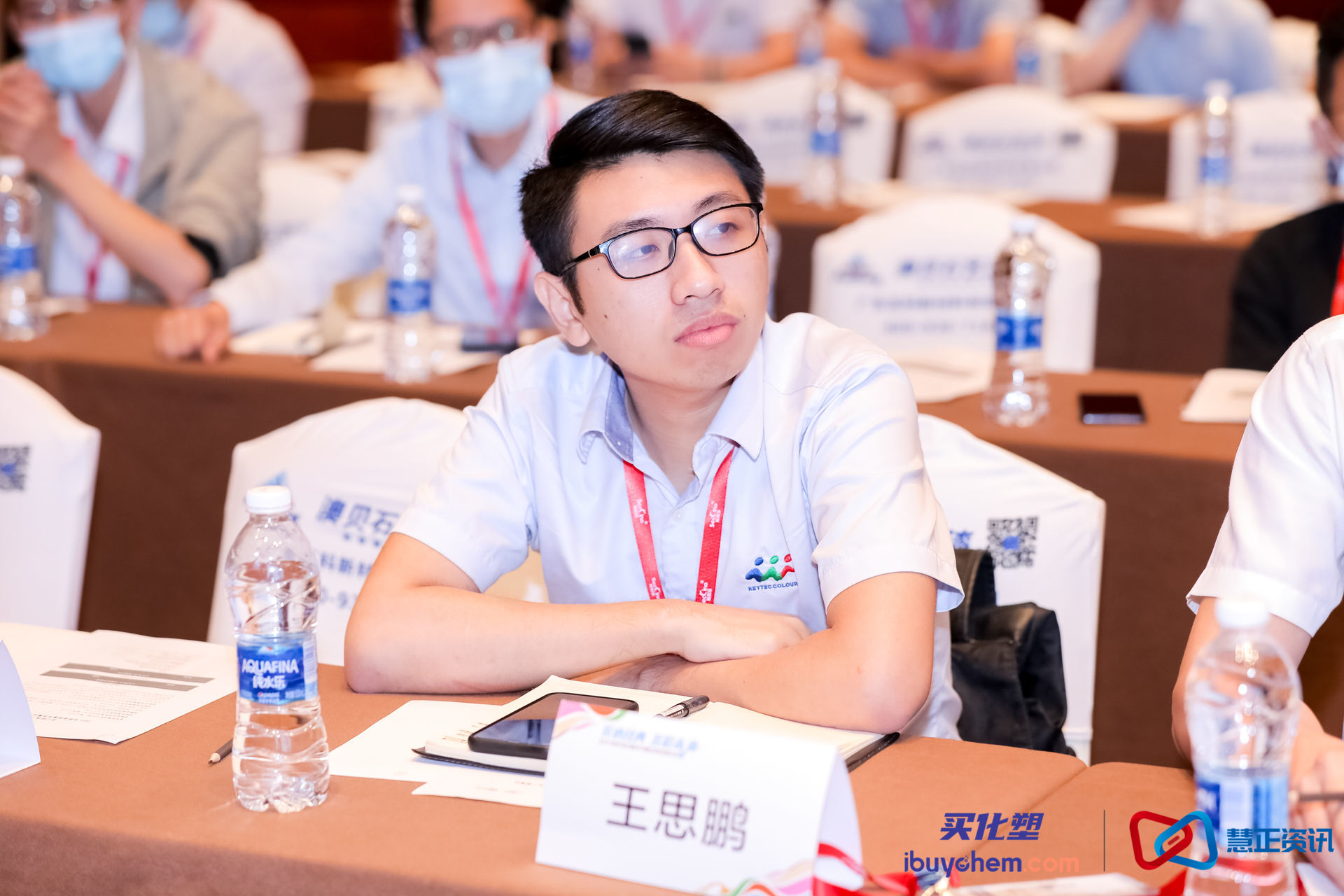 多彩涂料的解决方案,多彩涂料与真石漆