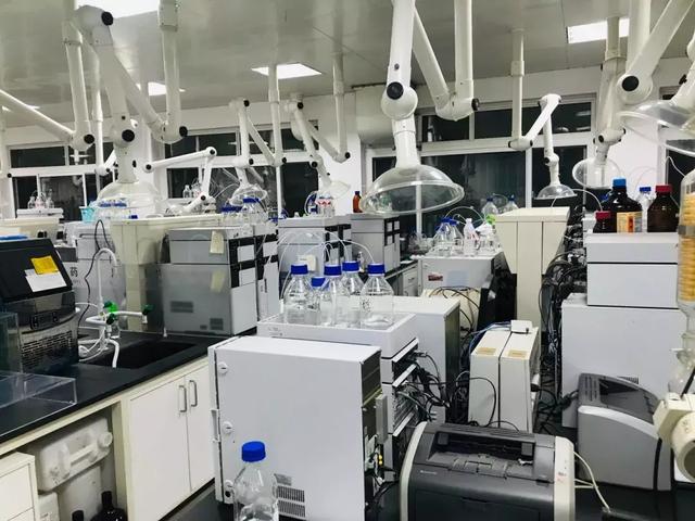 古力娜扎暗黑系烟熏妆,古力娜扎万圣节cos