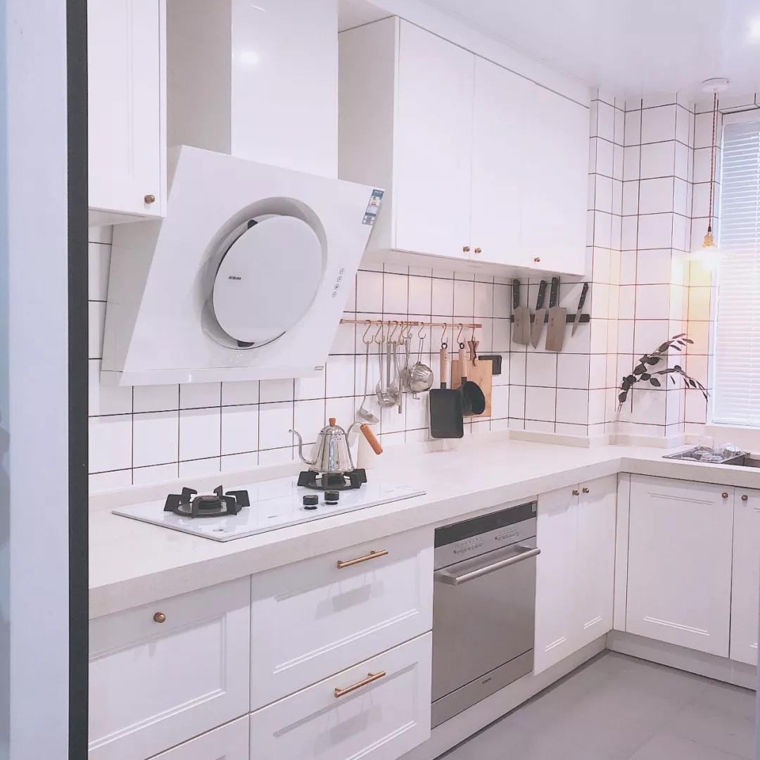 厨房台面什么颜色耐用好看,厨房台面哪种材料最耐脏